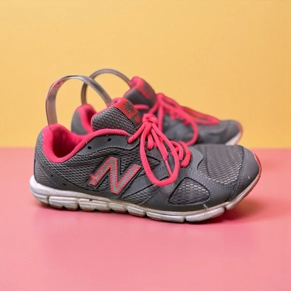 New Balance Gray and Pink Athletic Shoes 550v4 - Picture 1 of 8